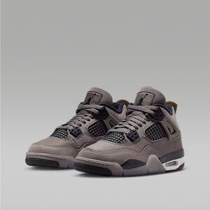 Jordan Air 4 Retro OG in Gray and Black
